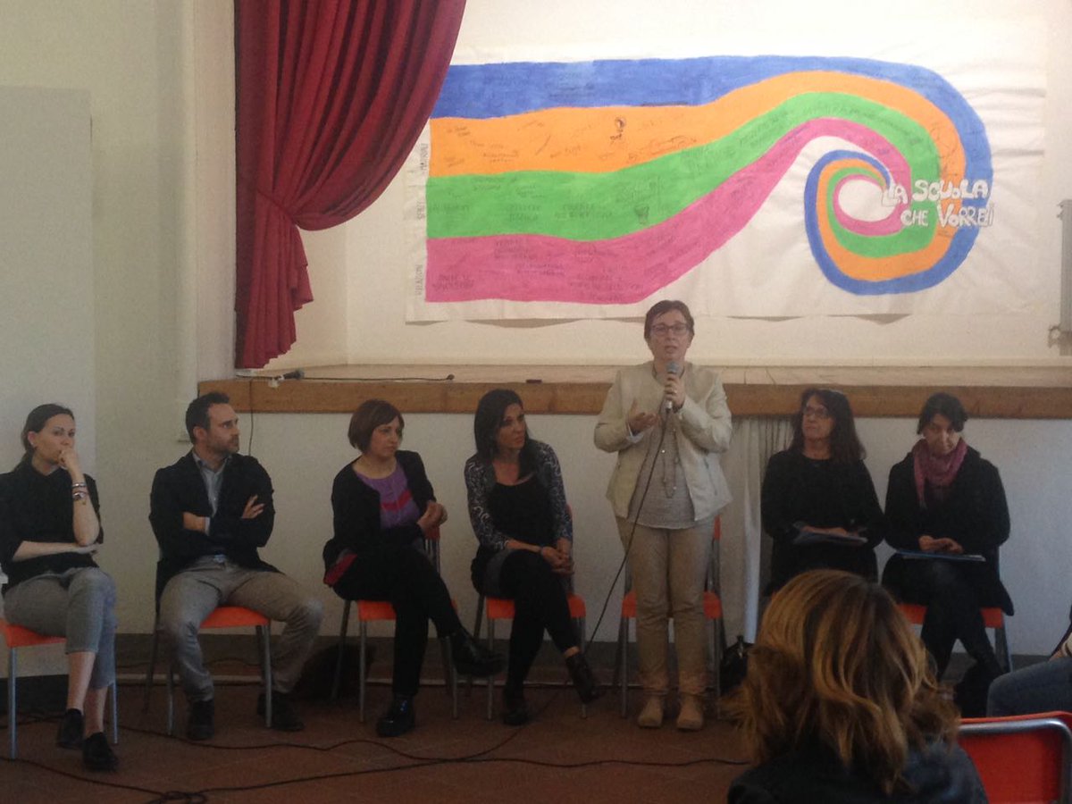 Zefirotweet's tweet photo. Questi ragazzi sono ben più di #ricchezzedisperse. Hanno talenti e idee da liberare. E lo stanno dimostrando. Basta dar loro voce. #olov17 https://t.co/xSX0aThWhd