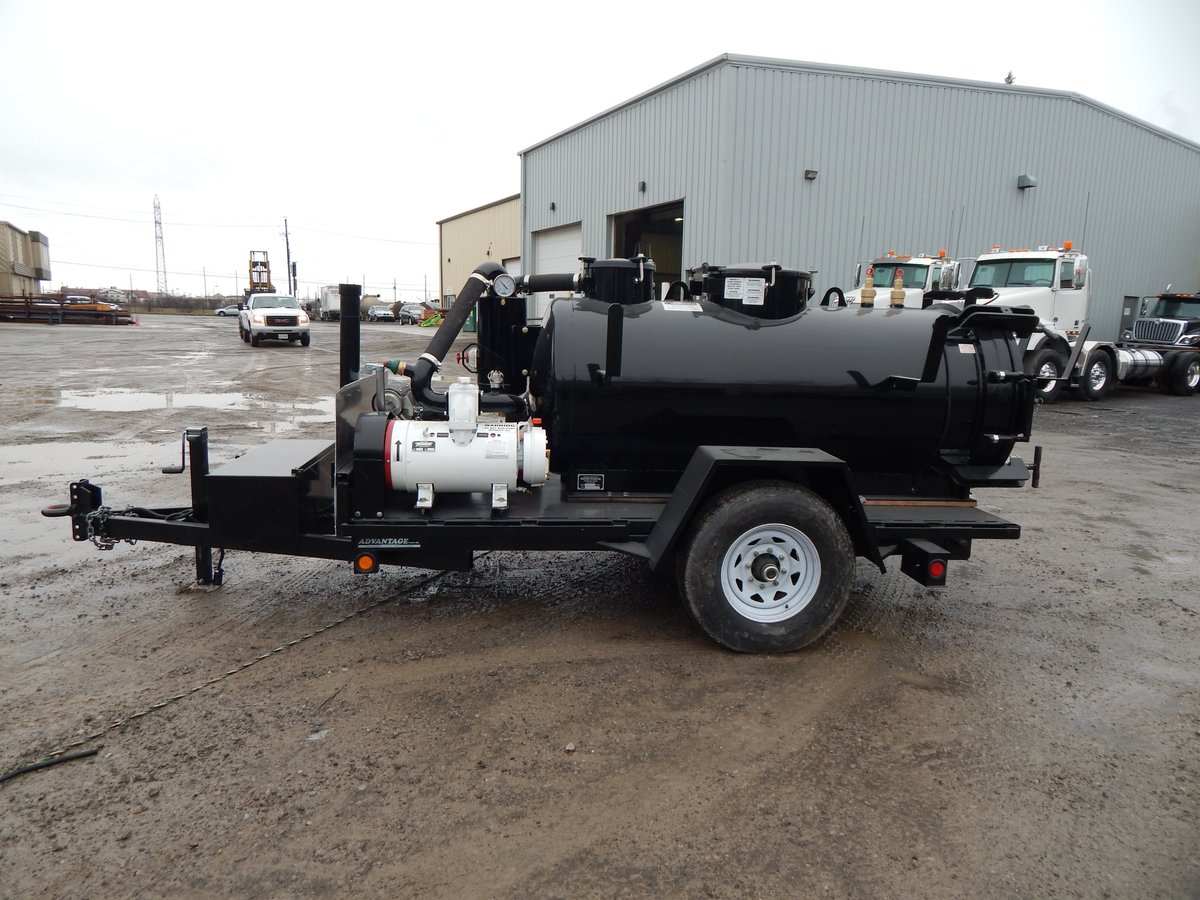 transwaysystems's tweet photo. This trailer unit is going north! #transwaysystems #trailerunit #justalittleguy #custombuilt #transway #septic #vacuum https://t.co/adeN585BAK