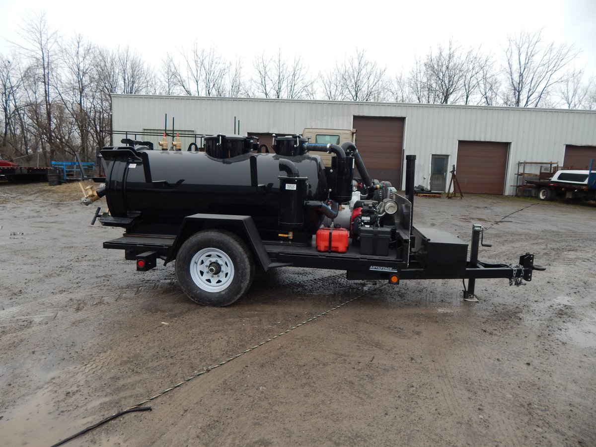 transwaysystems's tweet photo. This trailer unit is going north! #transwaysystems #trailerunit #justalittleguy #custombuilt #transway #septic #vacuum https://t.co/adeN585BAK
