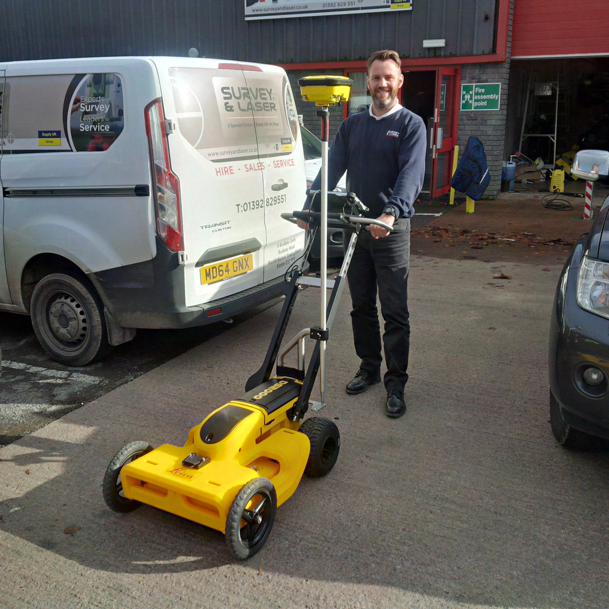 Cable_Detection's tweet image. The @LeicaGeoUK DS2000 GPR utility detection radar just delivered to @surveyandlaser #DS2000 #GPR #utility