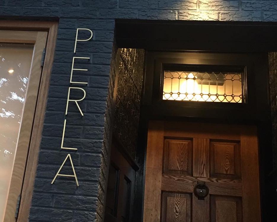 foobooz's tweet photo. 5 reasons you should eat at @perlaphilly right now: https://t.co/SNTDgB3zPg https://t.co/XeBhJCbxkS