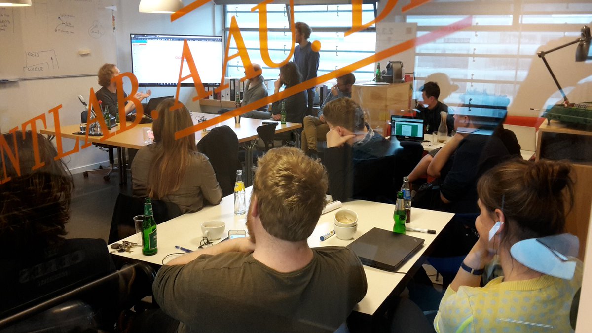 TANTLabCPHStud's tweet photo. Hyphe masterclass with @medialab_ScPo visit from @ethosITU #hyphe #digitalmethods #aaucph https://t.co/smoeqiIYHB