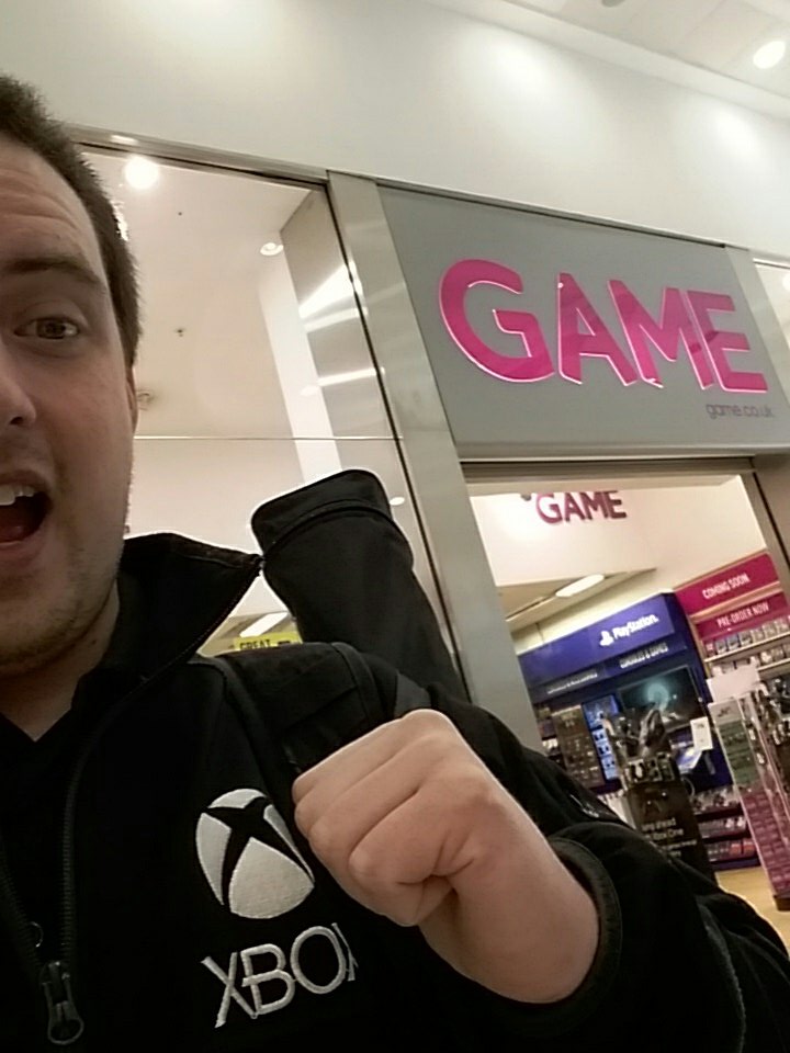 TheBoomTing17's tweet image. Just arrived at @GAMEDoncaster @Frenchgate about to put up my Banner! Pop in and say Hi! #Xbox #XboxRep