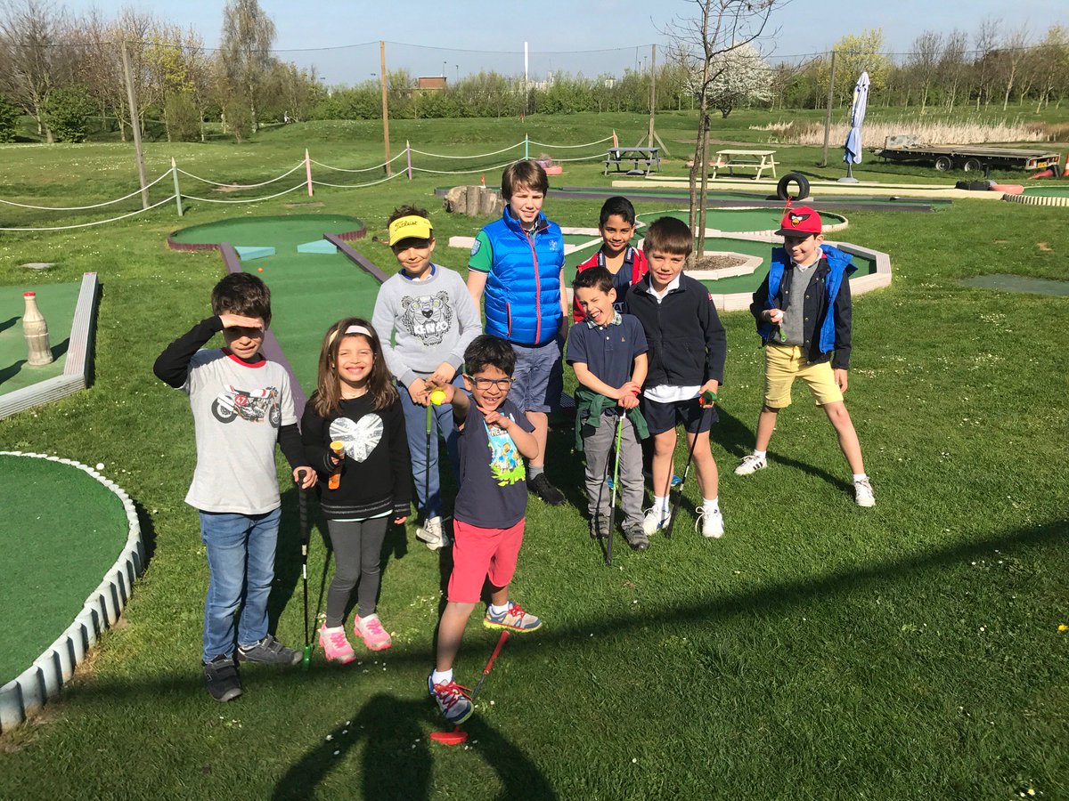 Great golfing fun at Easter Camps today in the Spring Sunshine. Book for next week ow.ly/IPhH30aF0BR