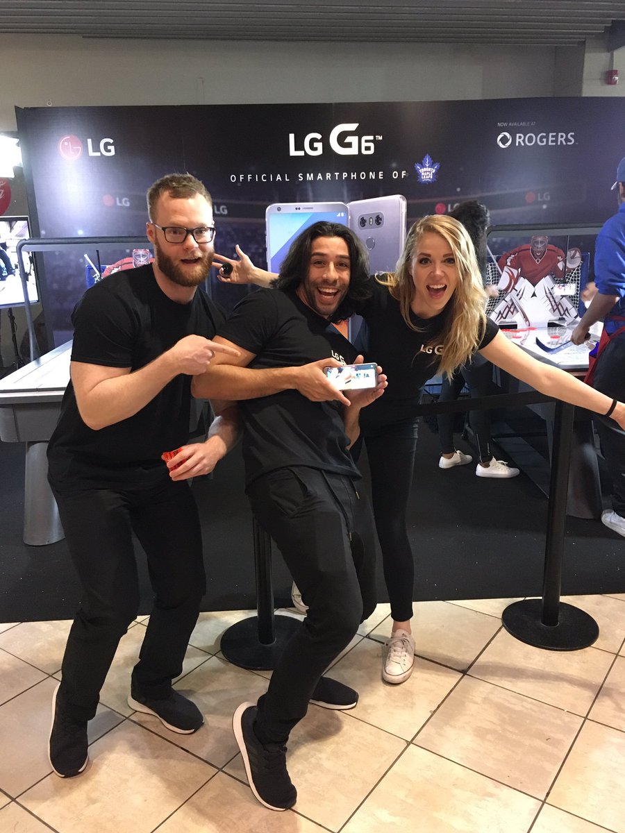 CotCanEvents's tweet photo. Non stop fun on the concourse with LG and @MapleLeafs! LG-G6 is the official smartphone of the Toronto Maple Leafs! 🍁📞#promoactivation https://t.co/uFy6lSxE21