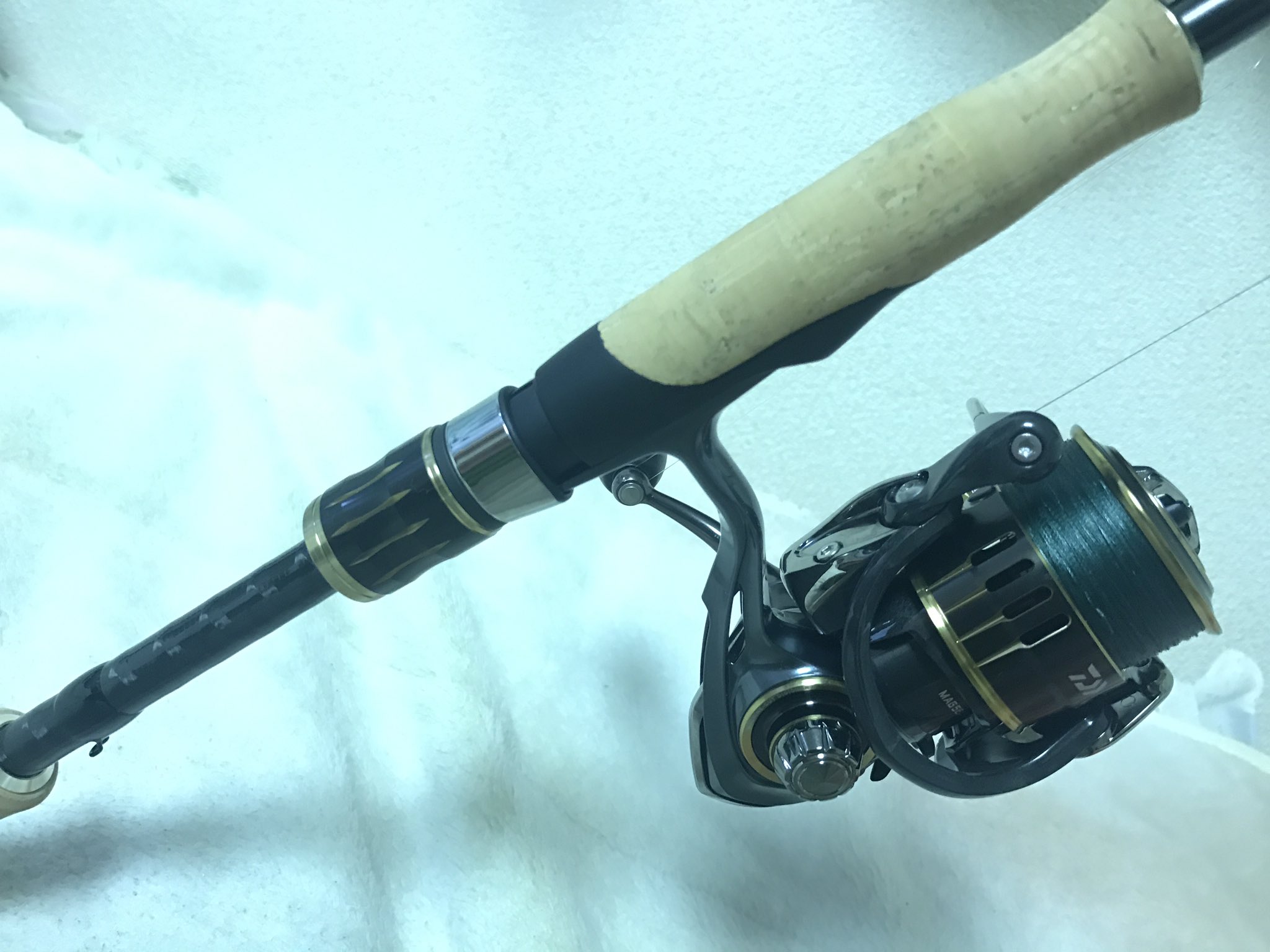 佐々木勝也 エアエッジ681ml S Eにはセオリーを装着 ラインはpeパフォーマンス Si 0 8号 リーダーはフィネスブレイブzの7ポンド 佐々木勝也 エアエッジ681ml S Eにはセオリーを装着 ラインはpeパフォーマンス Si 0 8号 リーダーはフィネスブレイブzの7ポンド