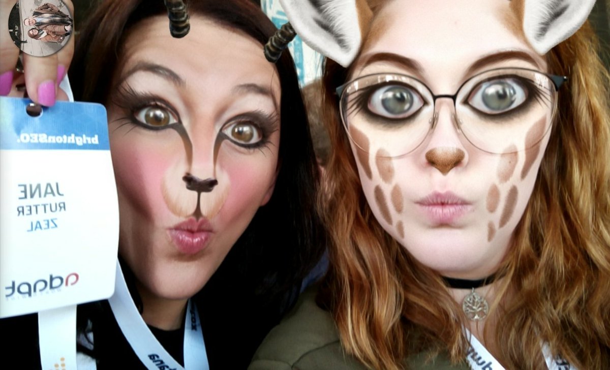 SearingT's tweet photo. Loving our selfie filled lunch with the SEO team babes @clockworktalent #brightonseo #makethatstep #snapchatfilter https://t.co/ZuuEgMCBzi