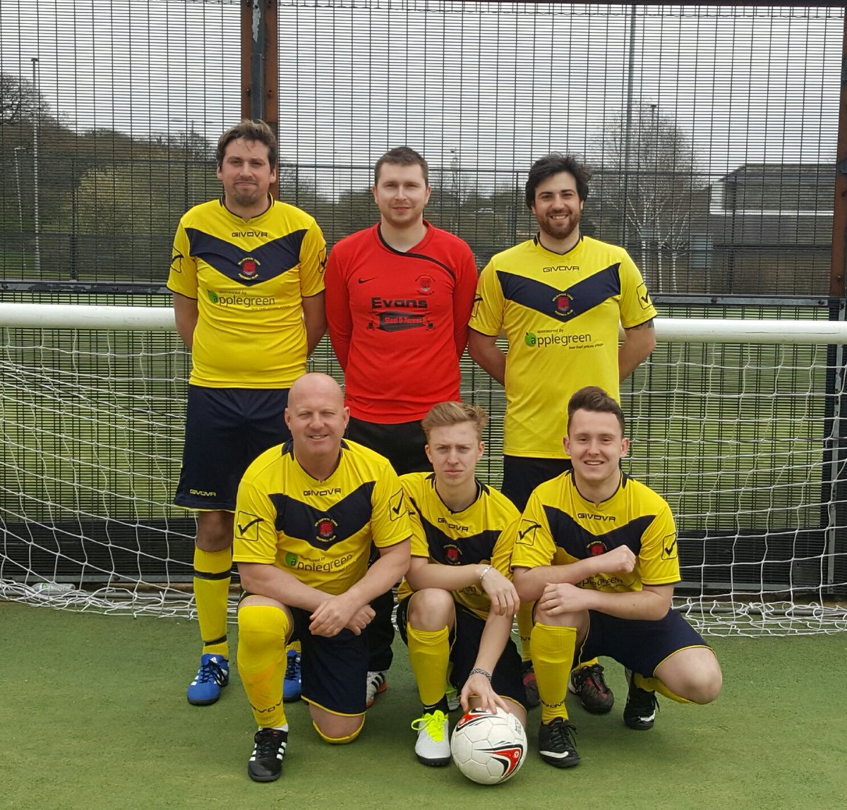 SoccerholicsRus's tweet photo. Well the run has ended in the @UCLanArena social inclusion cup. A narrow 1/4 final defeat against @One2Blackburn gud luk #wearesoccerholics https://t.co/4MukenAIbh