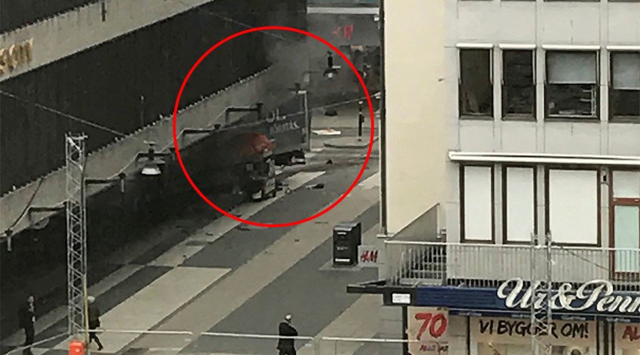 paulski9er's tweet photo. #Breaking, possible terrorist truck attack in Stockholm Sweden. Gunfire heard. #Newsflash 
https://t.co/NN8GT0w4CM https://t.co/GafdLKDi64