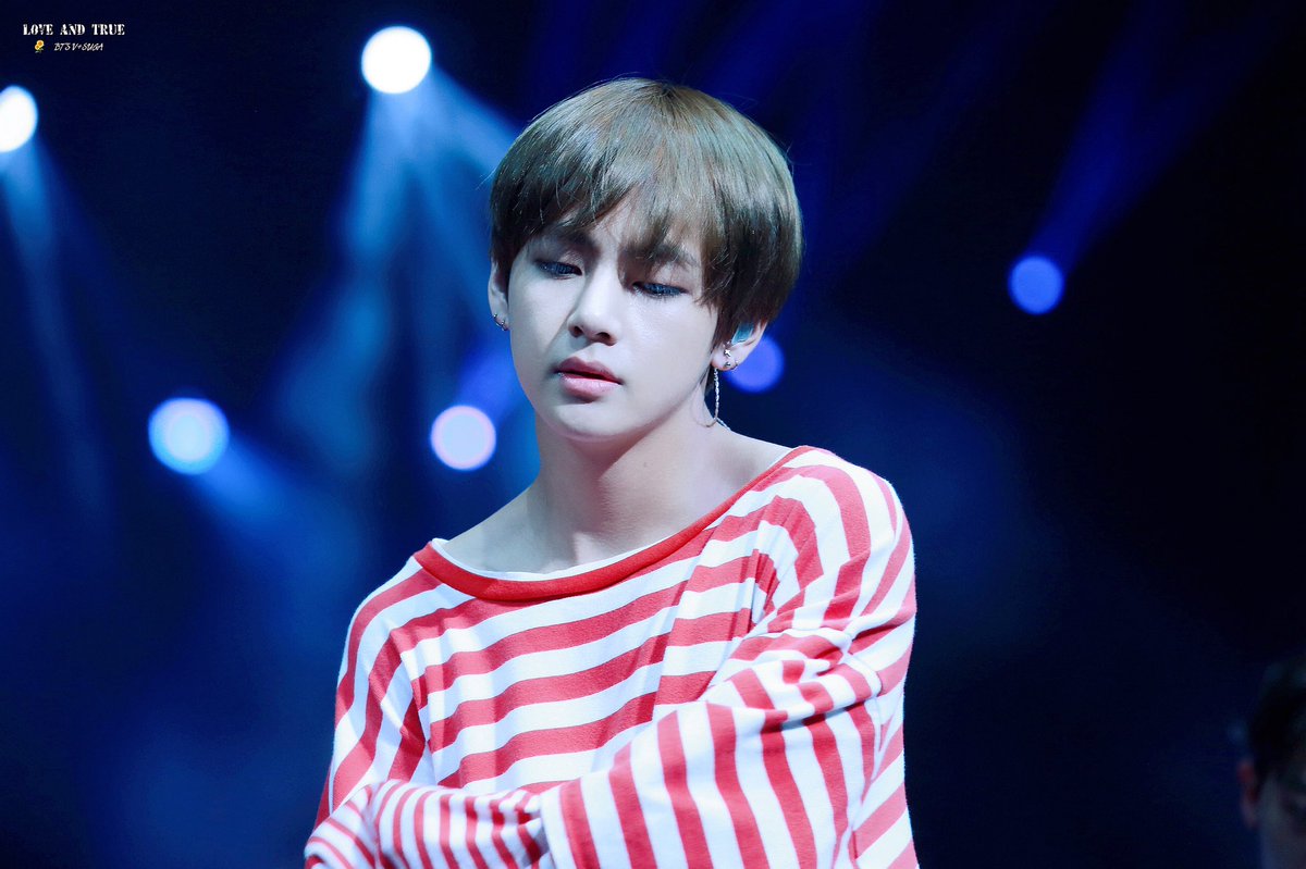 loveandtrue_'s tweet photo. 170329
#뷔 #방탄소년단 #BTS #태형 #TAEHYUNG @BTS_twt https://t.co/0dRRXYeAVK