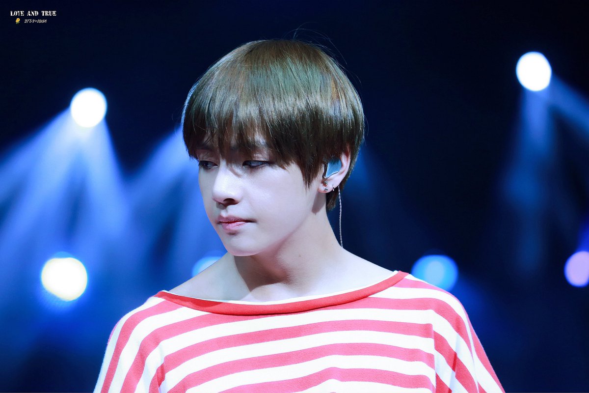 loveandtrue_'s tweet photo. 170329
#뷔 #방탄소년단 #BTS #태형 #TAEHYUNG @BTS_twt https://t.co/0dRRXYeAVK