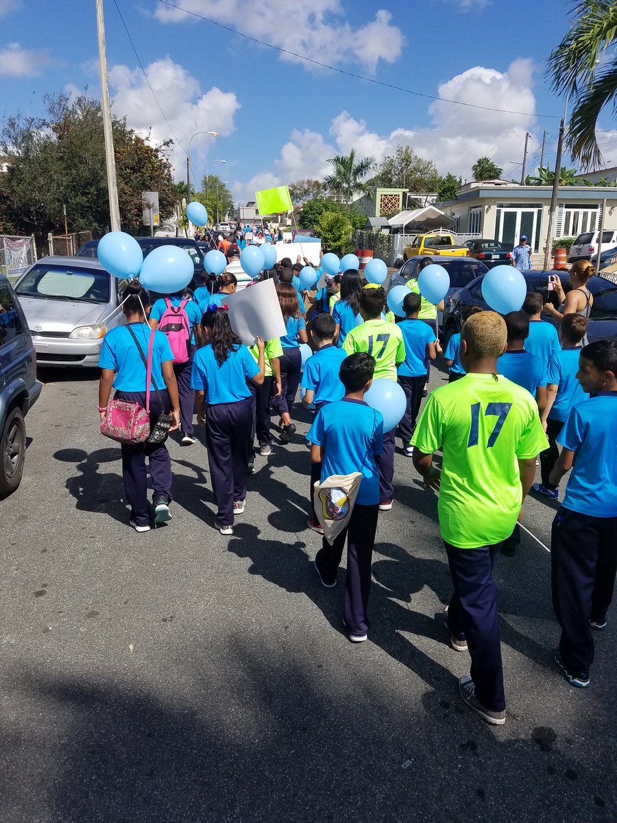 YashiraMLebron's tweet photo. El #TeamYashiraLebron dice Presente con la Esc. Bernardo Huyke en su caminata #NoMaltratesALosNiños #EscuelasdeBayamon #BayamonDist8 https://t.co/dwzIe3Sx40