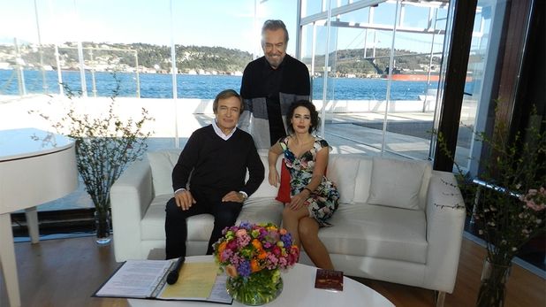 Erol Evgin ve Pelin Batu ile müzikli, keyifli bir pazar klasiği Şeffaf Oda 11:05’te CNN TÜRK’te buff.ly/2p9tXhV