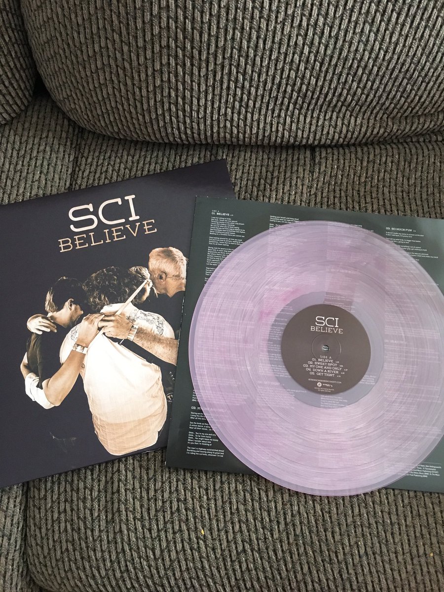 AndrewReesman's tweet photo. Starting the day off right after that killler set last night. Spinning my new favorite vinyl. #GettingCheesy https://t.co/Z7Gv98XRC4