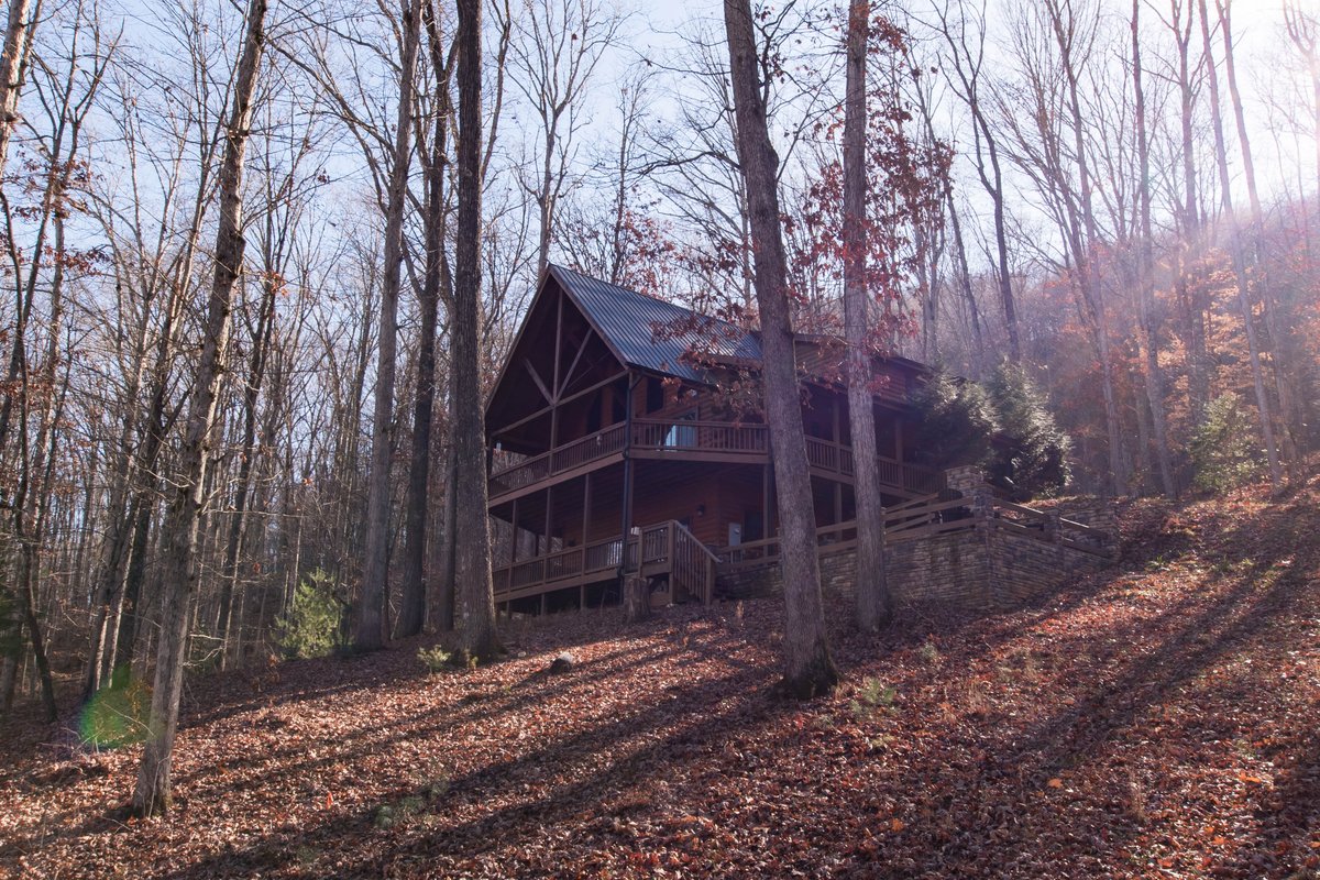 FreeRangeFather's tweet image. Check our April rates! Never been lower! Hike, bike, kayak, shop, beer &amp;amp; wine tours! Chill in the woods in style! vrbo.com/340155