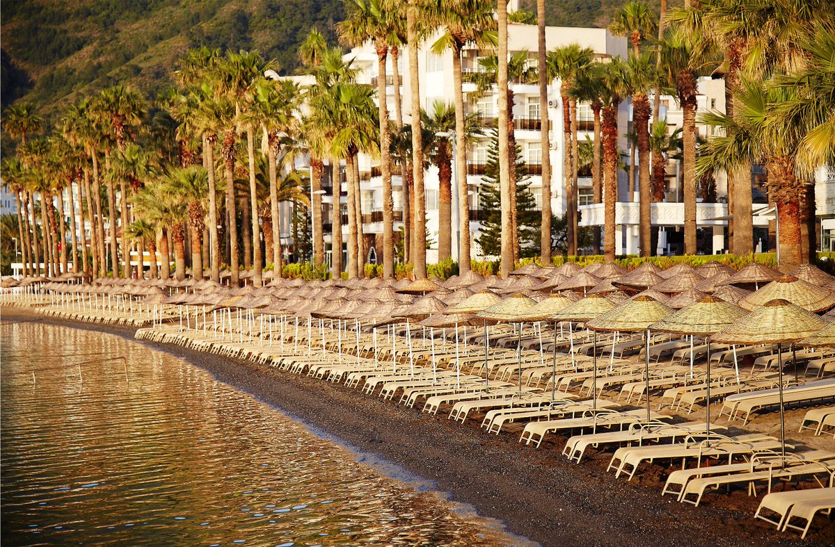 PrimeBeach_'s tweet photo. Sizi bekliyoruz 🌴🍸🌞We are waiting for you! 
#iphotels #marmaris #tatil #vacation https://t.co/KSKpEBvLHN