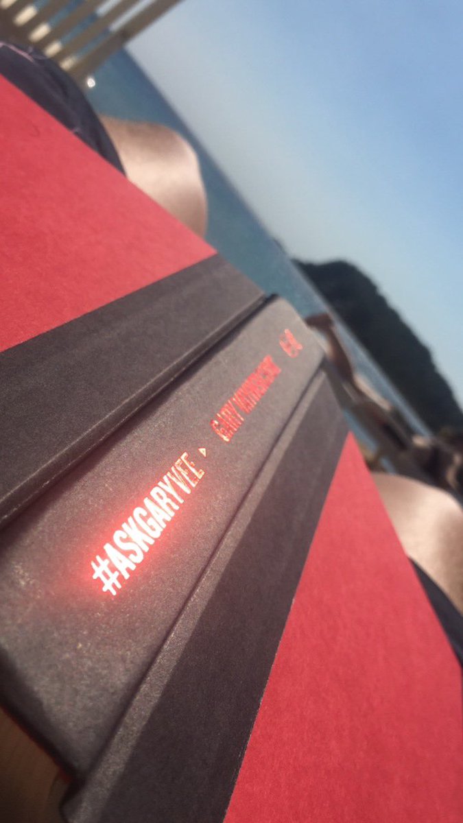 Wannesdt's tweet photo. Inspiration and guidance of @garyvee in the Ibizian Sun https://t.co/iFVGshXHxI