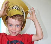 Het is Nationale Museumweek! Werk op 8 en 9 april gratis aan een bouwplaat van een Romeinse helm of de Valkhofkapel! ow.ly/KdwP30ayo58