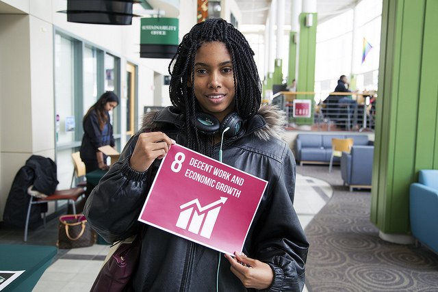 SheaMoisture's tweet photo. CEO, Richelieu Dennis and CCO, Emmet Dennis, will be speaking at @BabsonSocInn on April 8. #BuildGlobal #GlobalGoals https://t.co/K9sBs6bSR0 https://t.co/VNmalZE1nR