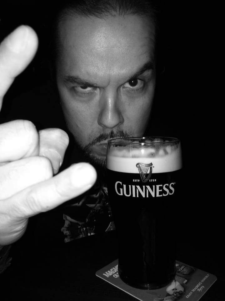 MuKuLa_Official's tweet photo. Arrived and settling at Jyväskylä! Showtime 11pm at @KatseJKL https://t.co/2UIZ0OaM0C