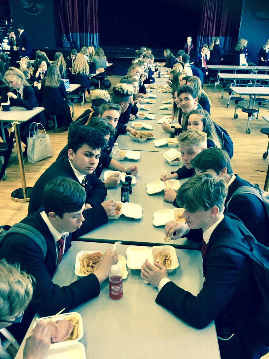 ClevedonPhysEd's tweet photo. Celebration dinner for some of our sporting teams #OutstandingPerformance #Year9&10Rugby #Year9Netball&Hockey #Year10Badminton #WELLDONE https://t.co/cWsu8AztsP
