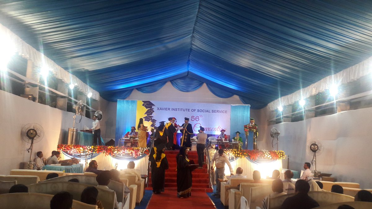 XISSObscura's tweet photo. Deptt of Rural Management queues up to collect their degrees.
#56thConvocation
#Batch2015_17
#XISSObscura
#XISSRanchi https://t.co/LyzWj0lAxC
