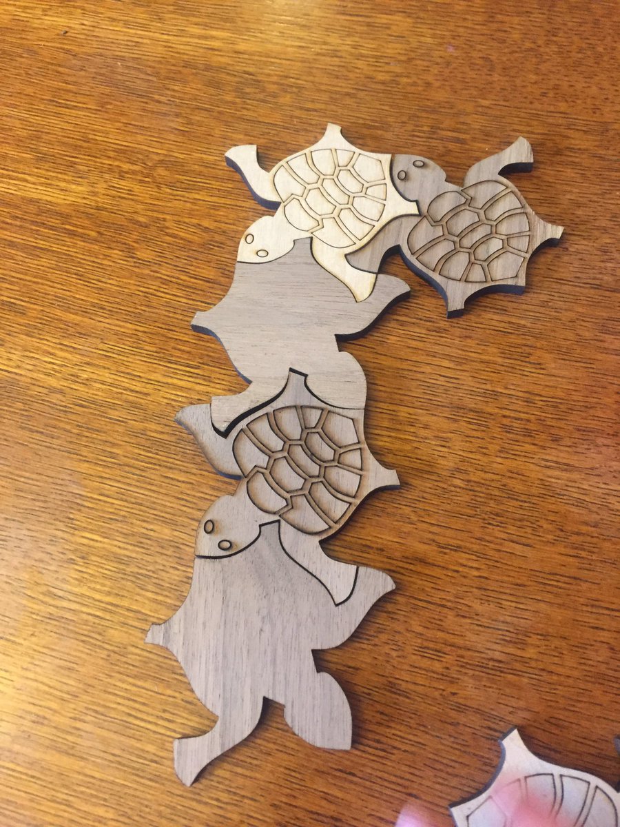 rachelmarker's tweet photo. Loving their #tilingturtles! TY, @Trianglemancsd 🙌🏼 #elemmathchat @Jyoung1219 @MsHaughs #BSD7chat https://t.co/airSys8VBn