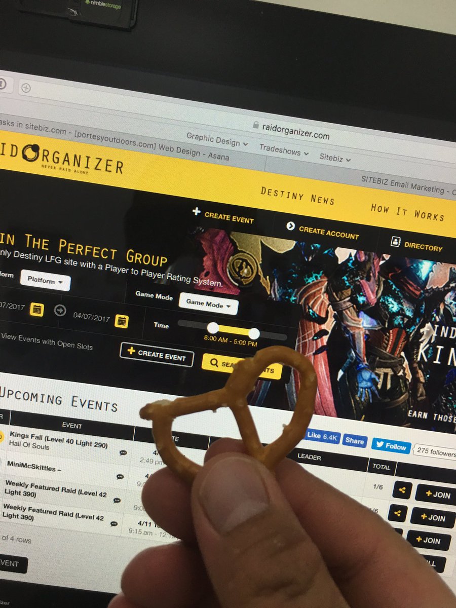 RaidOrganizer's tweet image. Why do pretzels taste better on an airplane? Waiting on #destiny raid group