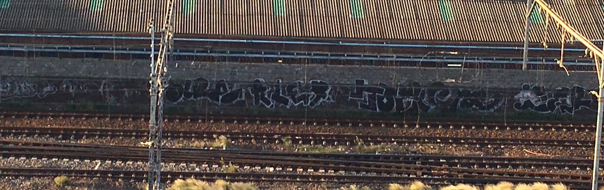 Winelover0227's tweet photo. Amazing views from @PotLuckClubCT
#ilovecapetown #spectacularview #cityview #dinnercrew #southafrica #sunset #sunsetview #graffiti #train https://t.co/VG6LhDjaHv