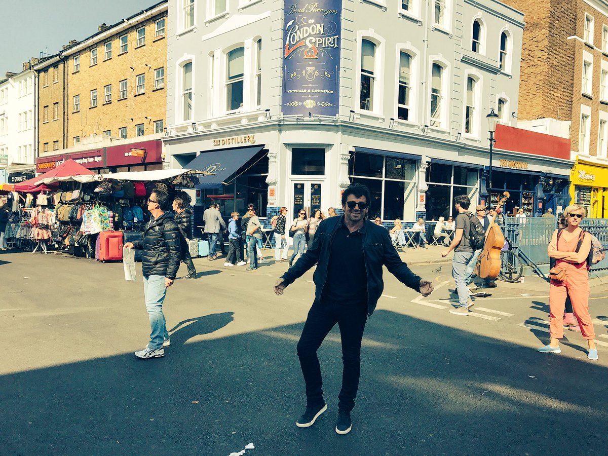 PatrickBruel's tweet photo. London
Petit tour à Notting Hill...😎 https://t.co/E8u38Zq0dz