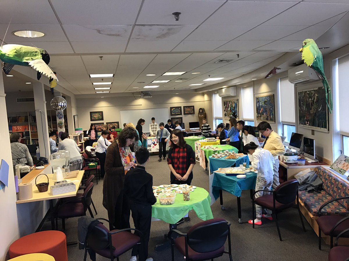 RectorySchoolCT's tweet image. #RectorySchool 6th graders present #FoodsOfTheWorld. They researched countries, presented dishes, and produced a Cookbook #HighValueLearning