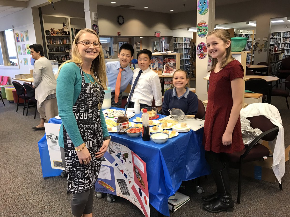 RectorySchoolCT's tweet image. #RectorySchool 6th graders present #FoodsOfTheWorld. They researched countries, presented dishes, and produced a Cookbook #HighValueLearning