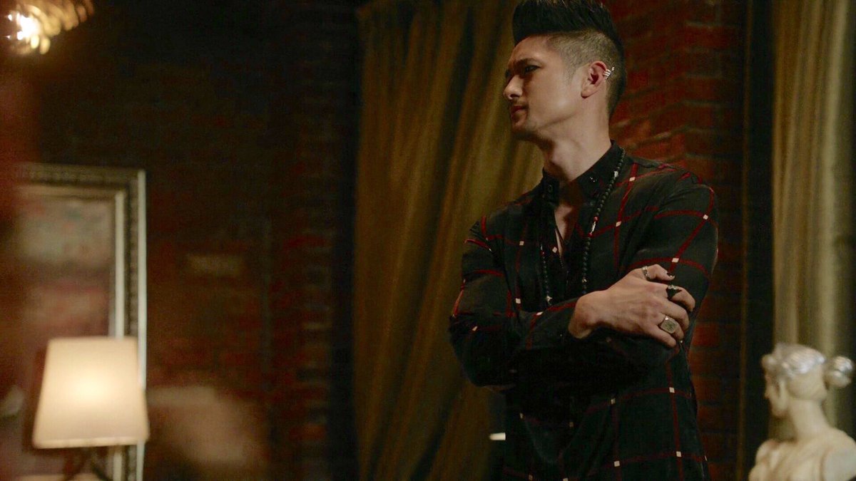 ShadowHunt_COL's tweet photo. #HarryAppreciationMonth 🎉
April 7- Favorite Magnus Look 🔮#season2A https://t.co/KLh9pcyQRk