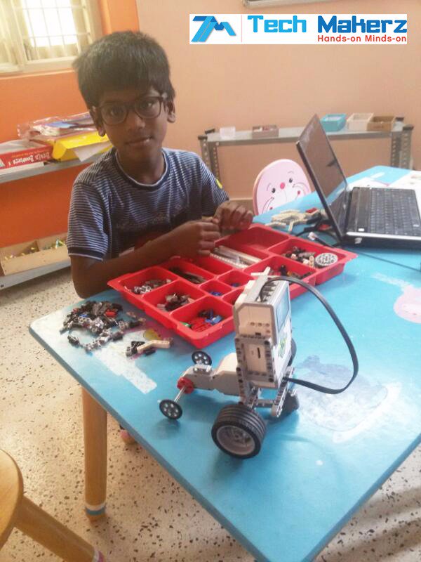 tech_makerz's tweet image. 3rd day in a summer camp
Student created #singlemotor Robot
#Robotics
#Summercamp
#Bangalore
@LEGOeducationUK 
@BangaloreBuzz