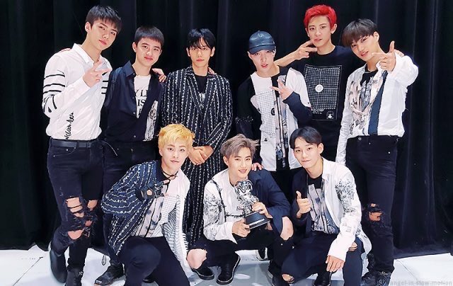 peachmyeonkki's tweet photo. I can't help this sense of gratefulness I feel whenever I think about EXO. I'm forever grateful they came into my life #5YearswithEXO https://t.co/QCc52ZhjTg