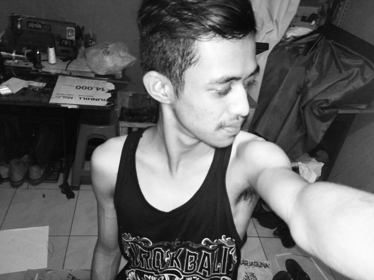 Rivalldy08's tweet photo. Hitam Putih 😉 https://t.co/VaEmQ0o3Pb