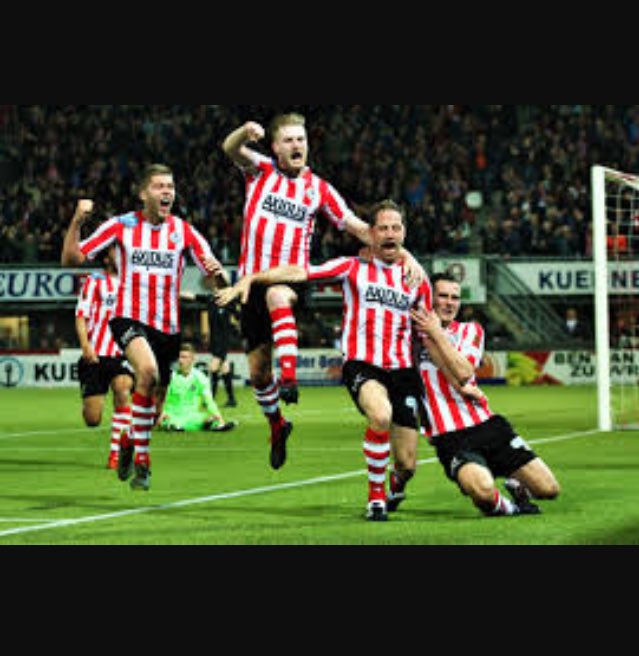 Axidus_NL's tweet photo. Vanavond een mooi Rotterdams affiche op het Kasteel. Een mooie wedstrijd voor weer een juich moment 🔴⚪️ #spaexc #axidus #wecandoit https://t.co/K53tlWzbkr