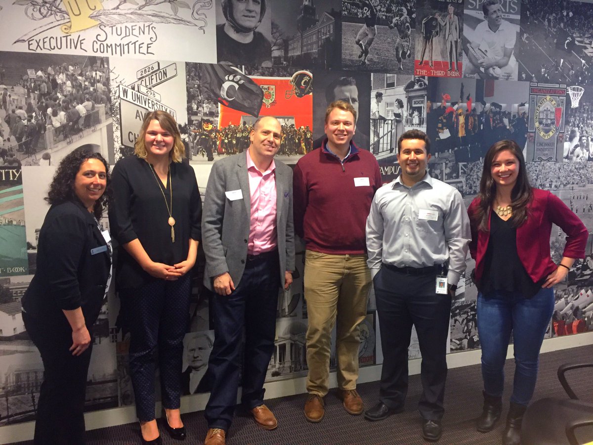 Lilac_Heather's tweet photo. Thank you, @uofcincy, for the opportunity to MC the "Job Hunting Hacks" panel for The Social Media Week Summit ๐พ๐ฑ
#UCSMW https://t.co/Z0yMX7ve9X