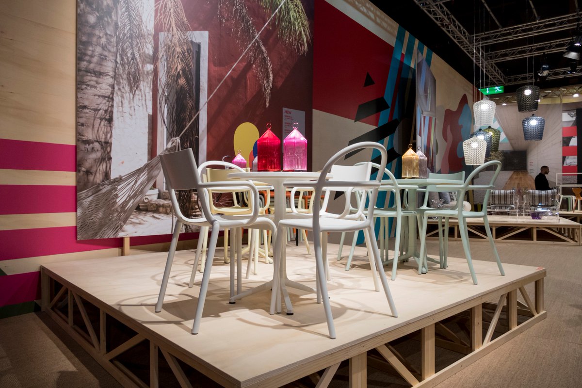 iSaloniofficial tweet picture