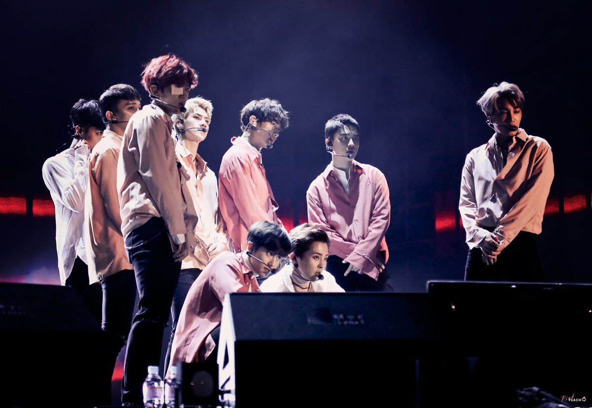 Pink_Peach0408's tweet photo. #5YearsWithEXO
 #엑소5래도록
#엑소 #exo 
항상 힘이되어줘서 고마워.
https://t.co/6QswwaYrI2 https://t.co/QGejXQPIZK