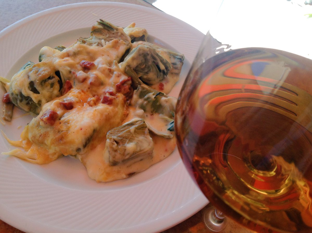 spiritsherry's tweet photo. Estamos en temporadas de Alcachofas! Con bechamel y chorizo, maridada con AMONTILLADO #PairingLab #SpiritSherry https://t.co/gDLy83hCAi https://t.co/hi3BiDFYsG