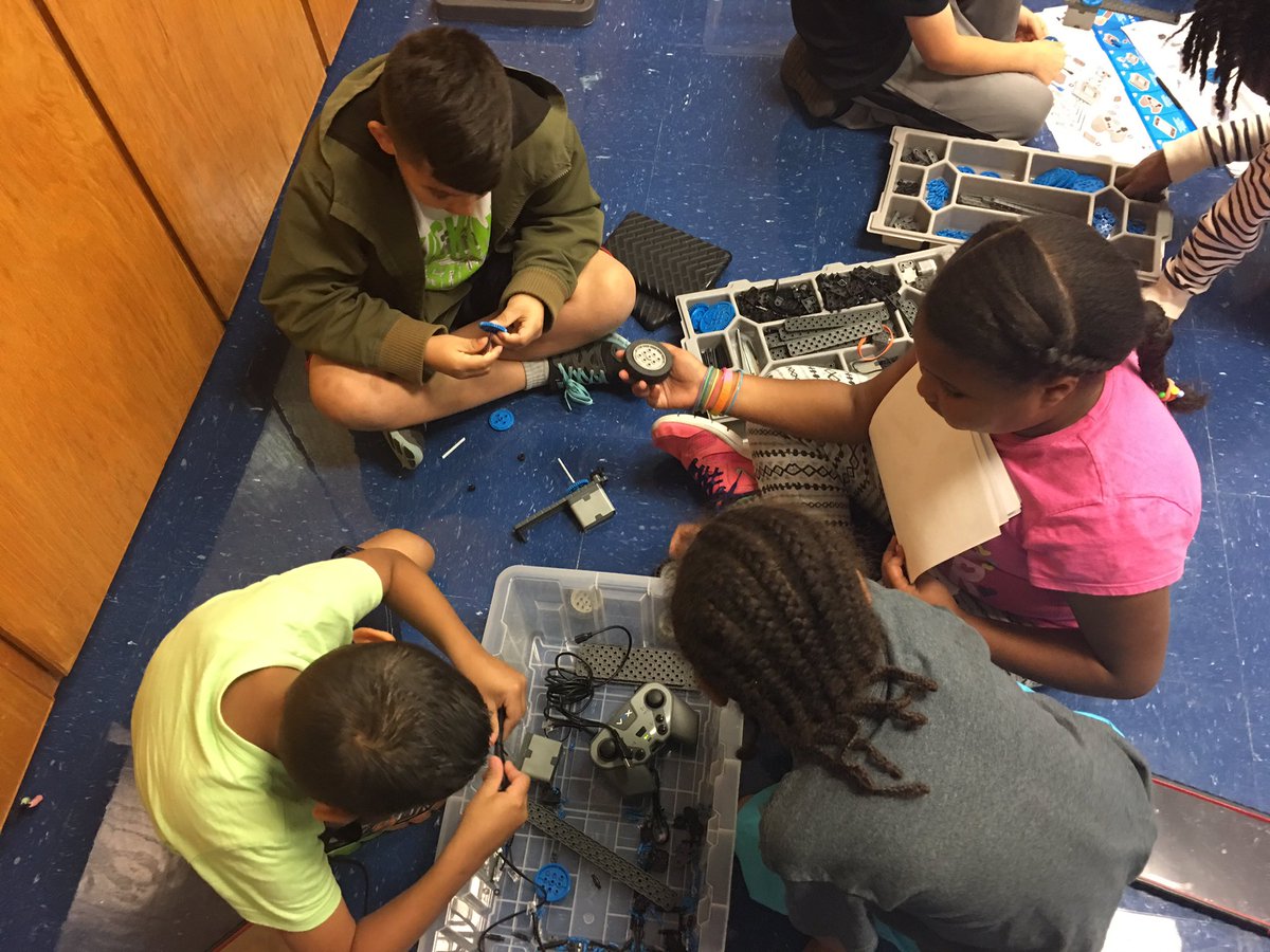 katehebert's tweet photo. Students @MSTMAGNET exploring Robotics with VexIQ and Lego Mindstorms. #risdgreatness #mstgo https://t.co/Mkds0uxEJT