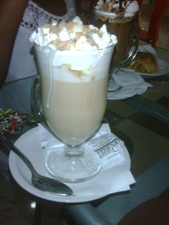AnaBerliths's tweet photo. Un buen día inicia con un buen y delicioso Coffee🤣.. https://t.co/zD4OnrK6JP