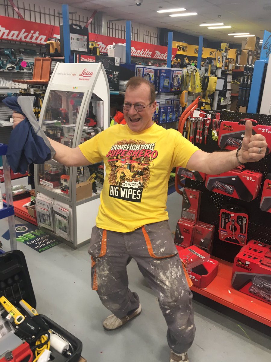 BigWipesSales's tweet photo. We've got that @BigWipes Friday feeling!!! Woohoo!! @ElliottBrothers #Winchester thanks for having me! https://t.co/jhNUBHWvWM