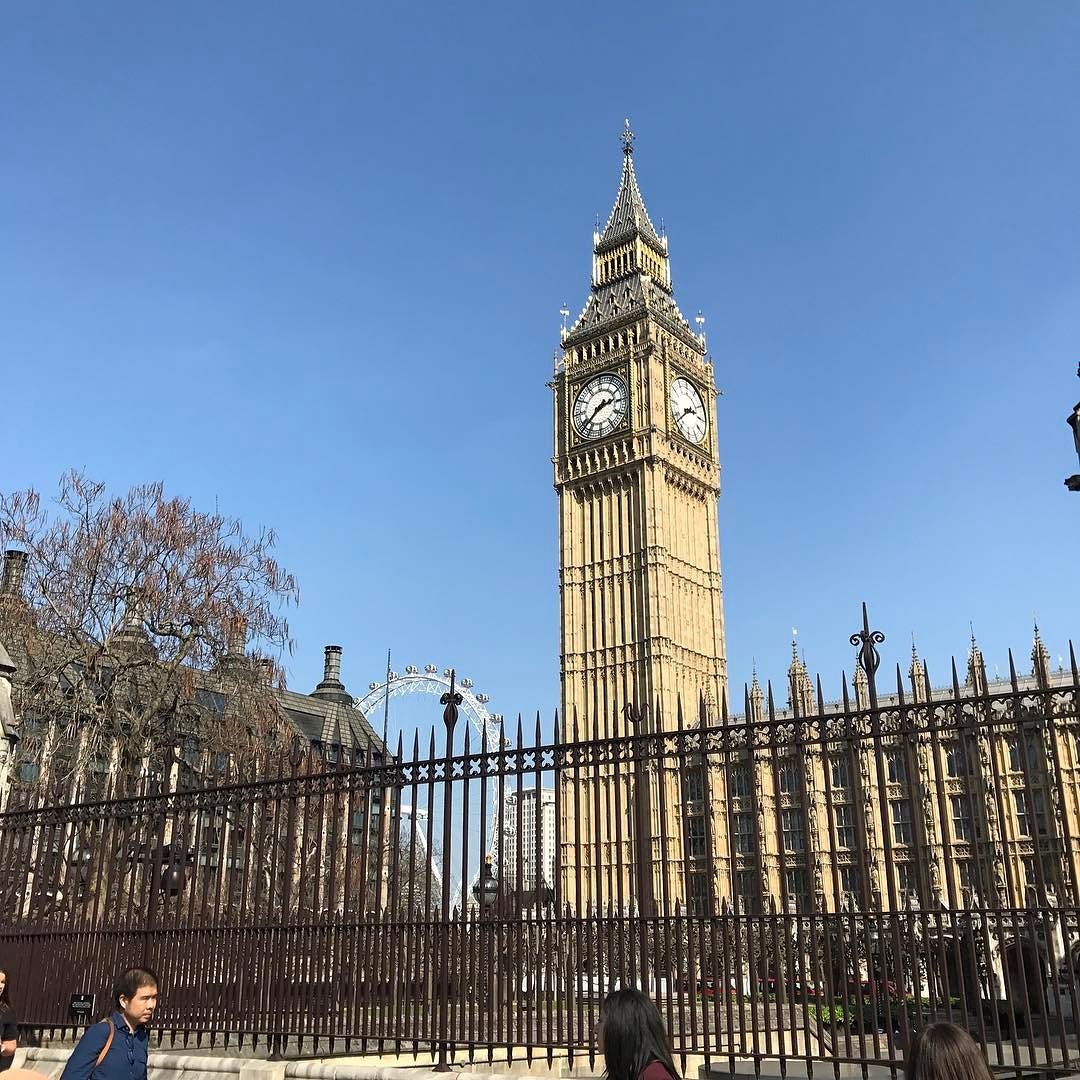 _CallumHill's tweet photo. Lunchtime Walk In The Sun 🌞 . . #LondonIsOpen #londoncity #londoneye #westminster #bigben #bigben🇬🇧 #england #sunny … https://t.co/P10gmkIgPt