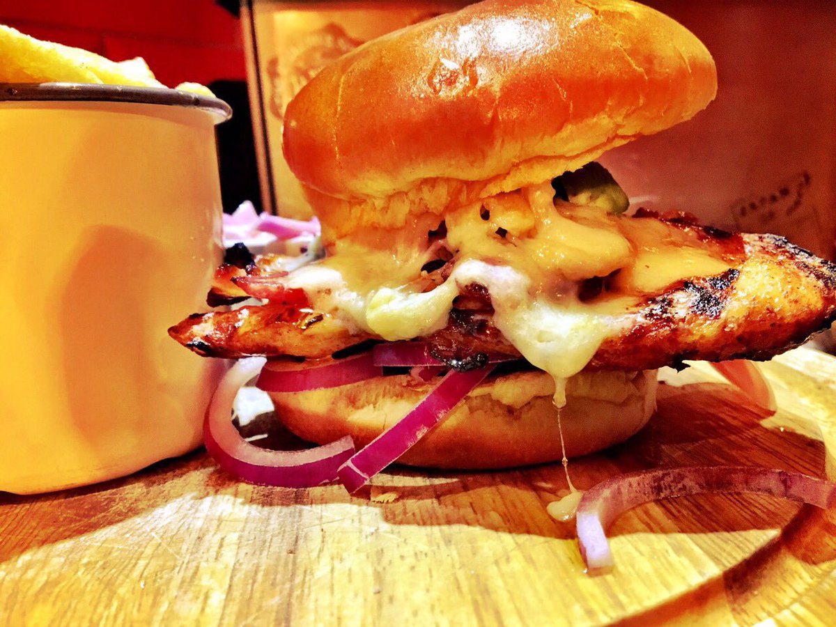 PutneyCanteen's tweet photo. Get this #putney !! #prosecco only 20/ bottle OR #burgerdeal ( see sheet ) #putneyodeon #putneycanteen #fulham #sw15 #sw18 @NappyValleyNet https://t.co/vwuGXogf3f