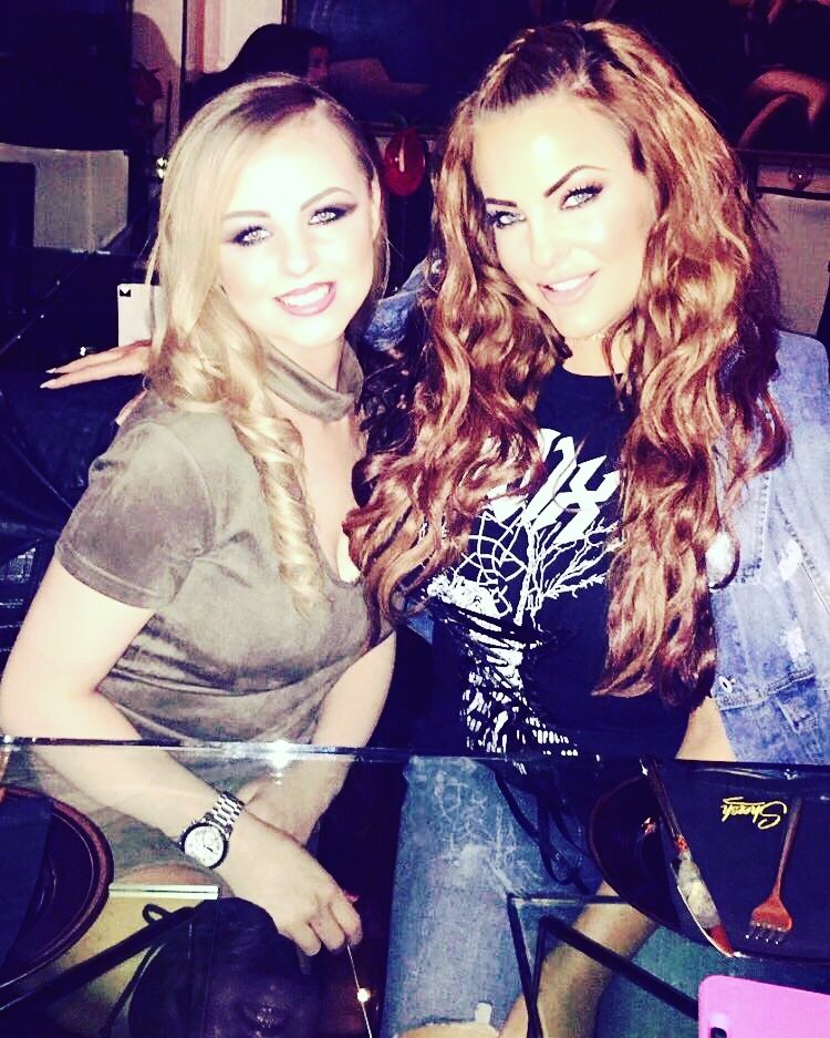 Jessica43925676's tweet photo. Lovely night at sheesh for roxys birthday ♥ https://t.co/WjdMkpfDpF