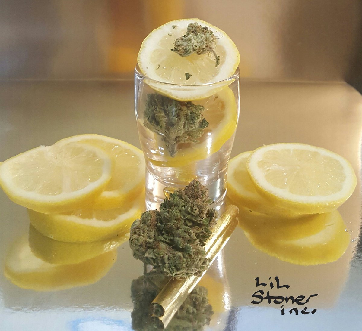 ladybakes007's tweet photo. This is my version of.. Lemonade.. Spread Awaness#LiLStonerinc#LadyBakes007#WhyNotMore#weedporn#legalization#weed#maryjane https://t.co/MpwwMtTWbn