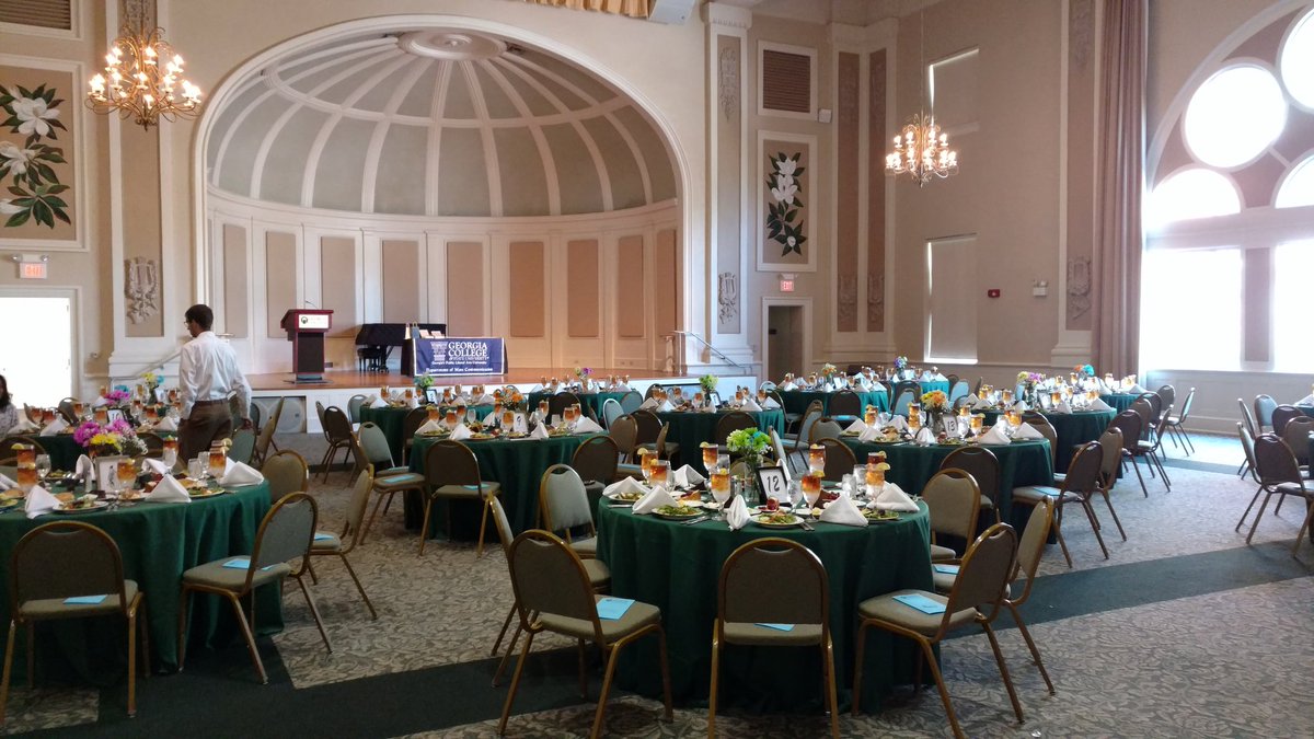 GC_MSCM's tweet image. We're ready for you seniors! #MSCMlunch #MSCMrocks