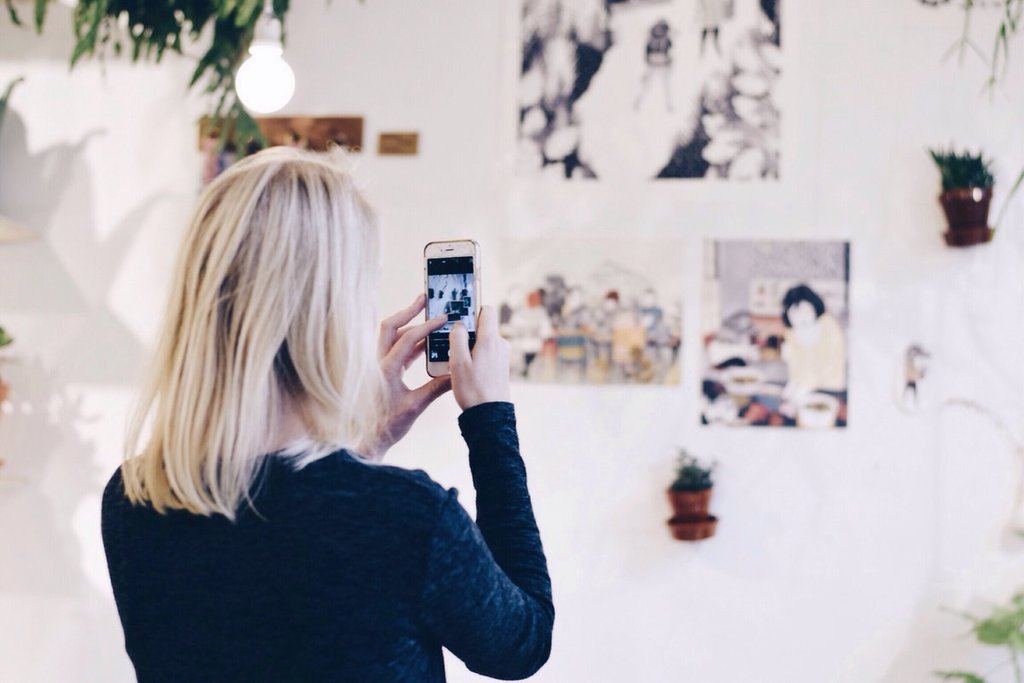 hootsuite's tweet photo. Social media managers, avoid these 7 common Instagram mistakes: https://t.co/0dRVd3kINV https://t.co/9qQFxA67w8